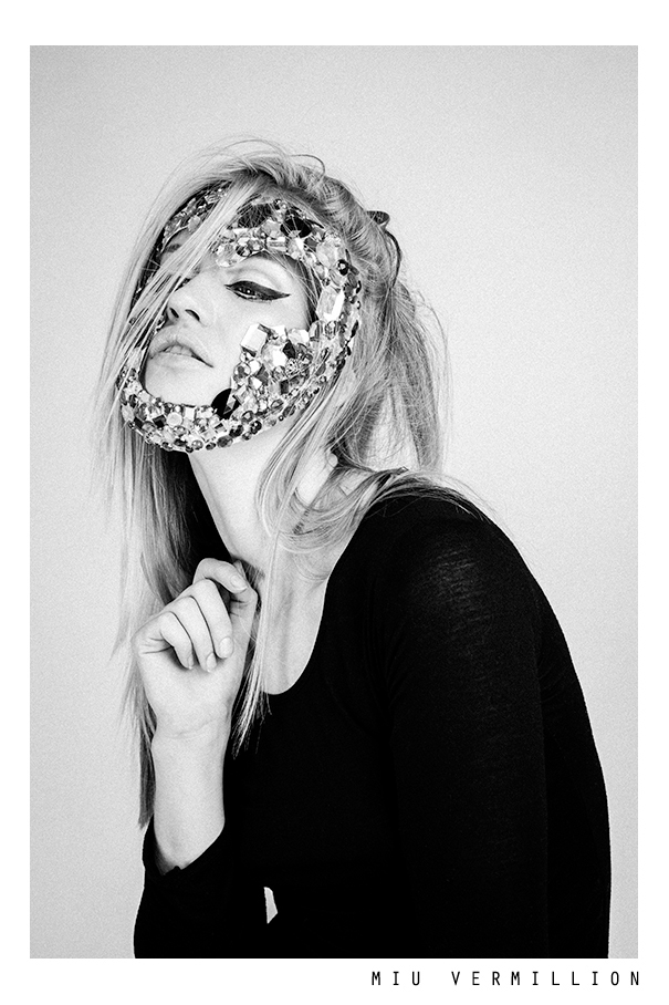 black and white dark fashion editorial by miu vermillion