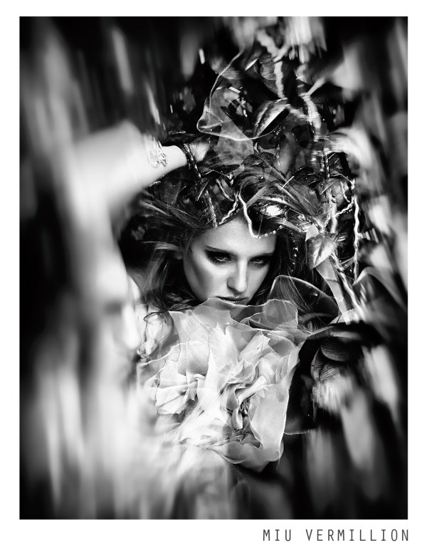  Experimental fine art / dark portrait photography by Miu Vermillion
