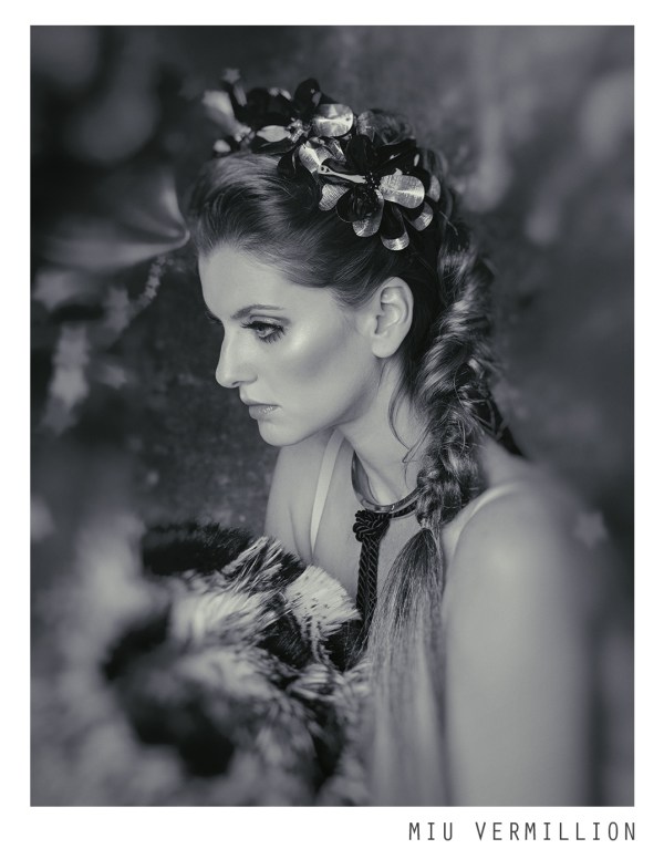  Experimental fine art / dark portrait photography by Miu Vermillion