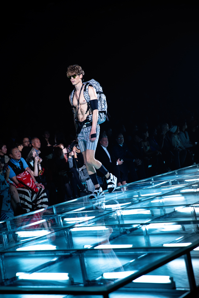Tokyo Fashion Week SS 2016 - Onitsuka Tiger x Andrea Pompilio - Photographed by Miu Vermillion