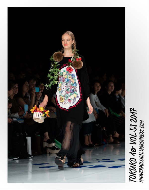 Tokuko 1er Vol - SS 2017 - Amazon Fashion Week Tokyo | Photographed by Miu Vermillion