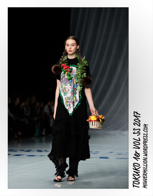 Tokuko 1er Vol - SS 2017 - Amazon Fashion Week Tokyo | Photographed by Miu Vermillion