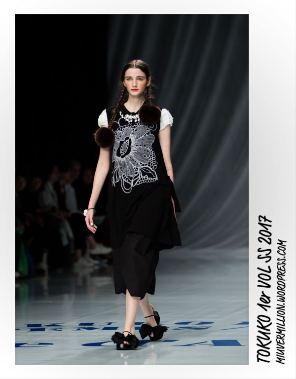 Tokuko 1er Vol - SS 2017 - Amazon Fashion Week Tokyo | Photographed by Miu Vermillion