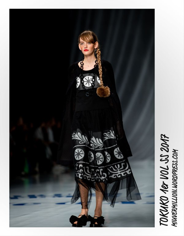 Tokuko 1er Vol - SS 2017 - Amazon Fashion Week Tokyo | Photographed by Miu Vermillion