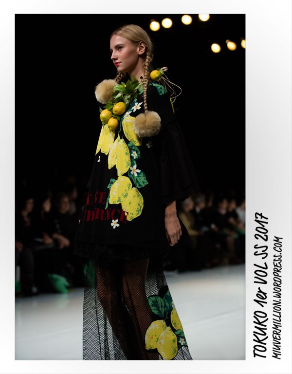 Tokuko 1er Vol - SS 2017 - Amazon Fashion Week Tokyo | Photographed by Miu Vermillion