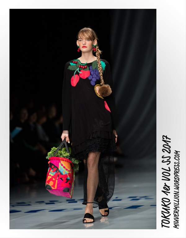 Tokuko 1er Vol - SS 2017 - Amazon Fashion Week Tokyo | Photographed by Miu Vermillion