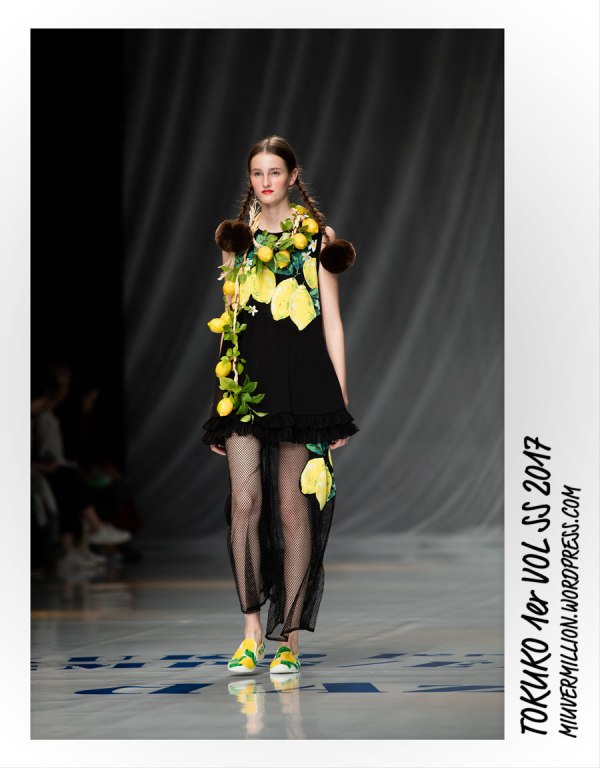 Tokuko 1er Vol - SS 2017 - Amazon Fashion Week Tokyo | Photographed by Miu Vermillion