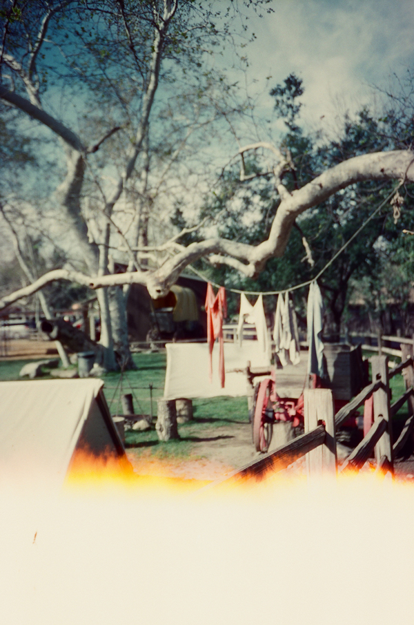 KONO! Kolorit 400T + Zenit 412LS Light Leak - via miu vermillion photography blog