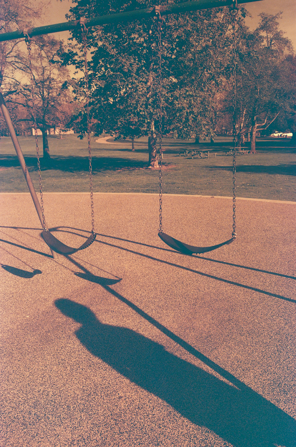 KONO Rotwild CN 400 film + Lomo LC-A+ Camera - via Miu Vermillion blog