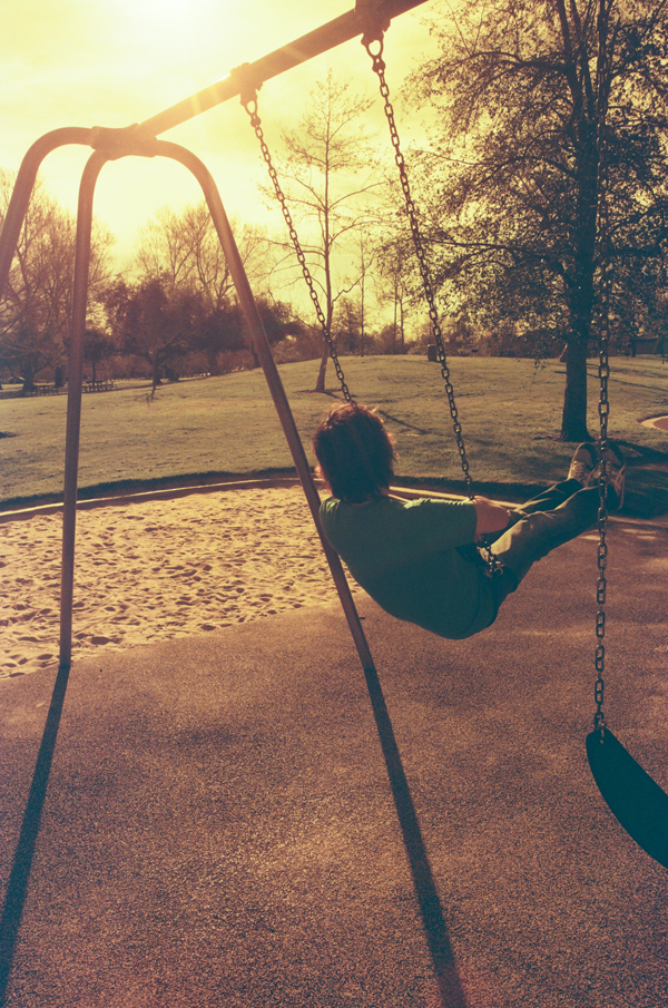 KONO! Rotwild 400 film + Lomo LC-A+ Camera - via Miu Vermillion blog